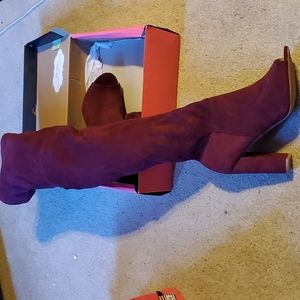 💥CHARLOTTE RUSSE SUEDE WINE THIGH HIGH OEN TOE BOOTS-NEVER WORN